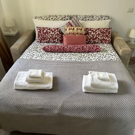 Joy House -Central City Near Metro Arco Della Pace Brera-Entire Apartment Perfect For Work & Play, Nightlife With Ac & Fast Wifi Welcome To The Cool Joy House! Milán Exterior foto