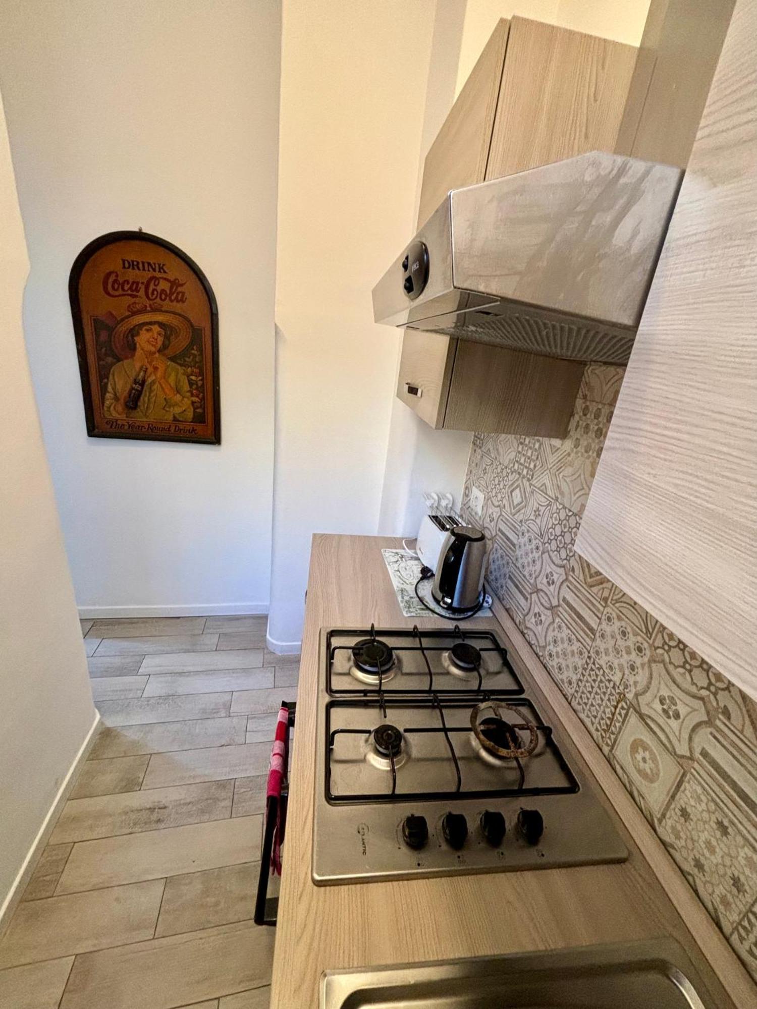 Joy House -Central City Near Metro Arco Della Pace Brera-Entire Apartment Perfect For Work & Play, Nightlife With Ac & Fast Wifi Welcome To The Cool Joy House! Milán Exterior foto