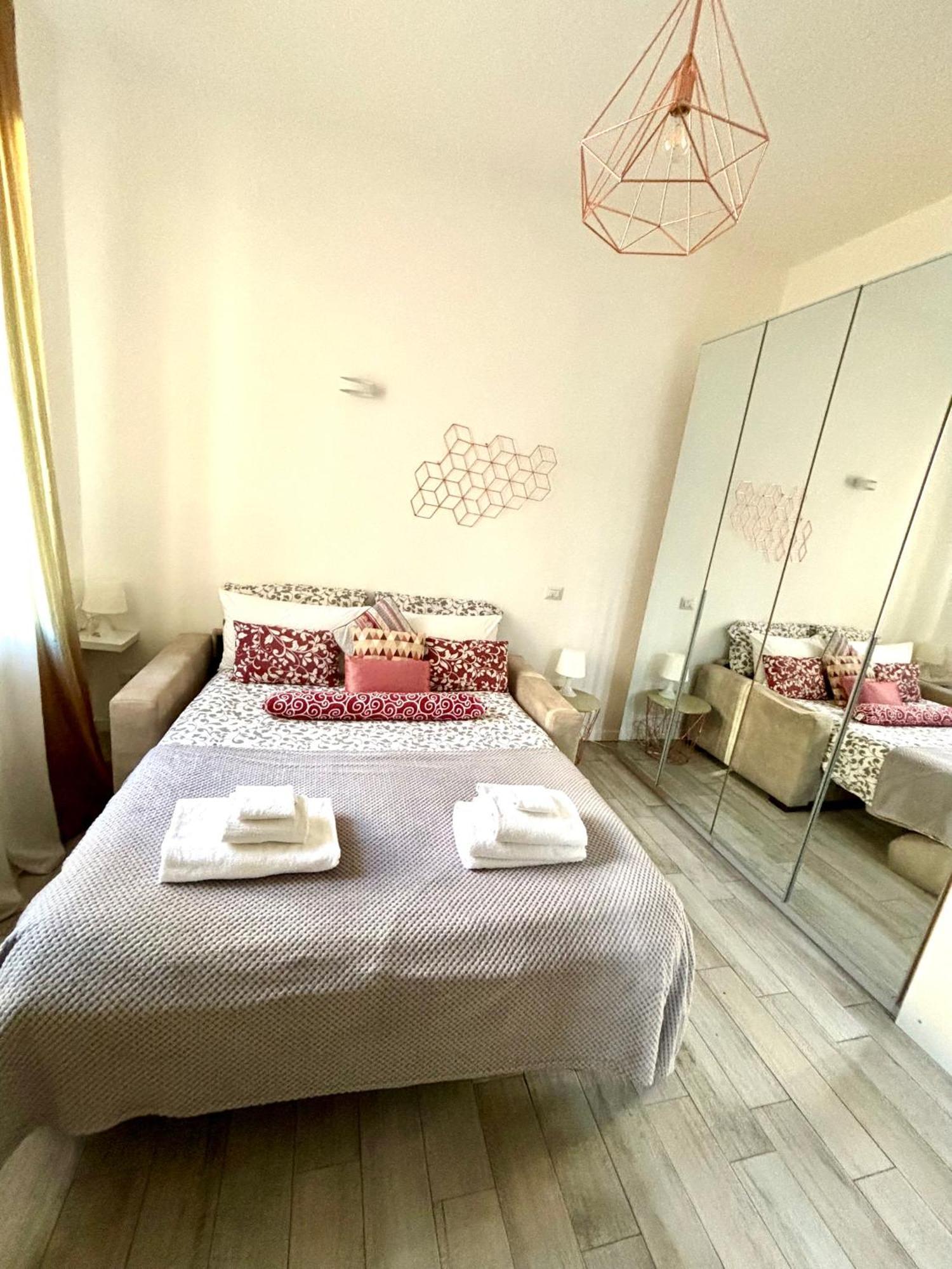 Joy House -Central City Near Metro Arco Della Pace Brera-Entire Apartment Perfect For Work & Play, Nightlife With Ac & Fast Wifi Welcome To The Cool Joy House! Milán Exterior foto